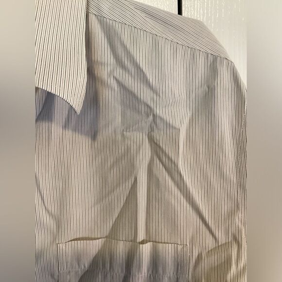 JoS A. Bank - Big Men’s Traveler’s Collection Tailored Fit Dress Shirt - 17-1/2” - Picture 4 of 5